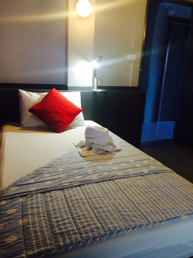 Rooms@Krabi Guesthouse ภายนอก รูปภาพ