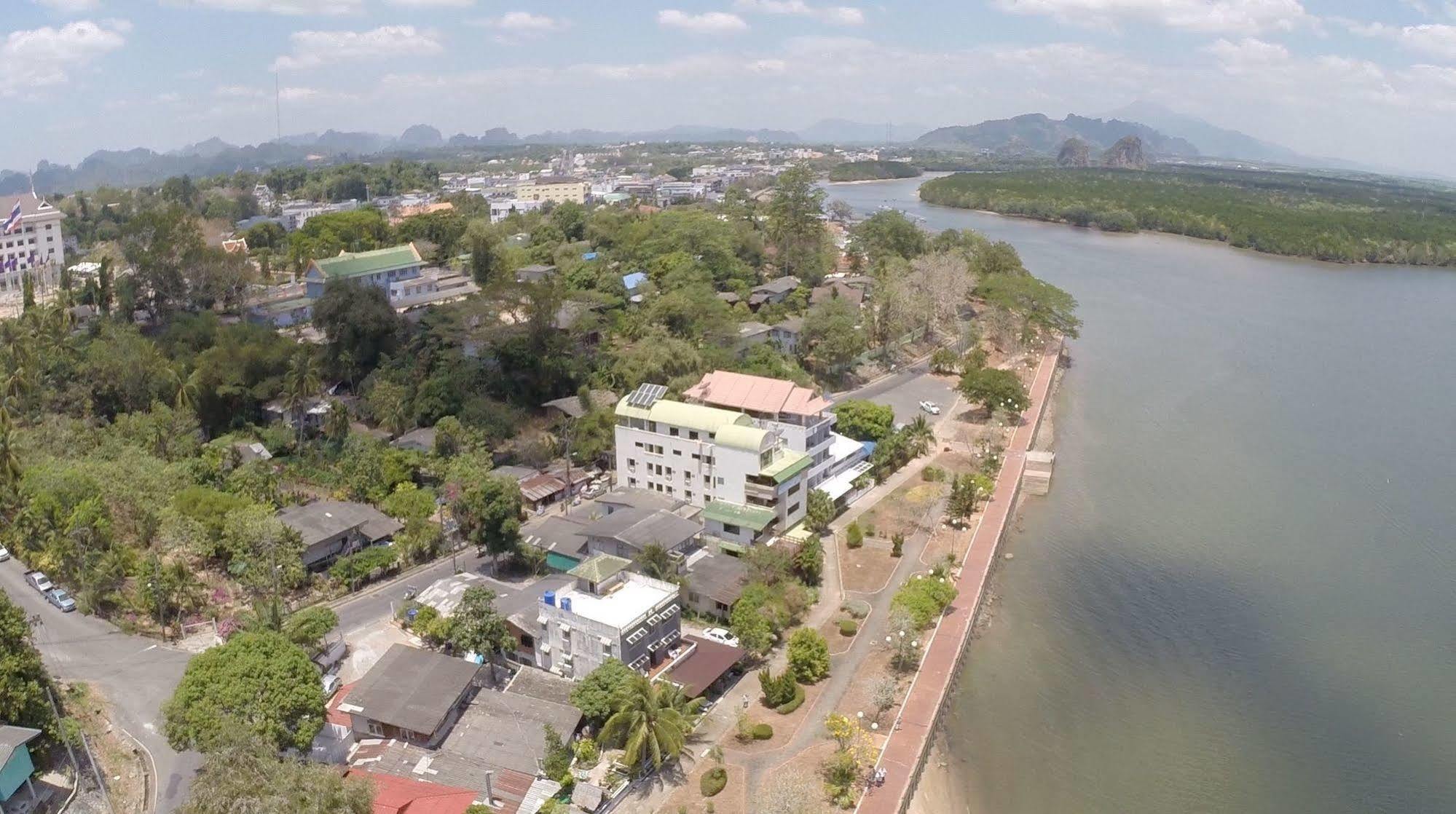 Rooms@Krabi Guesthouse ภายนอก รูปภาพ