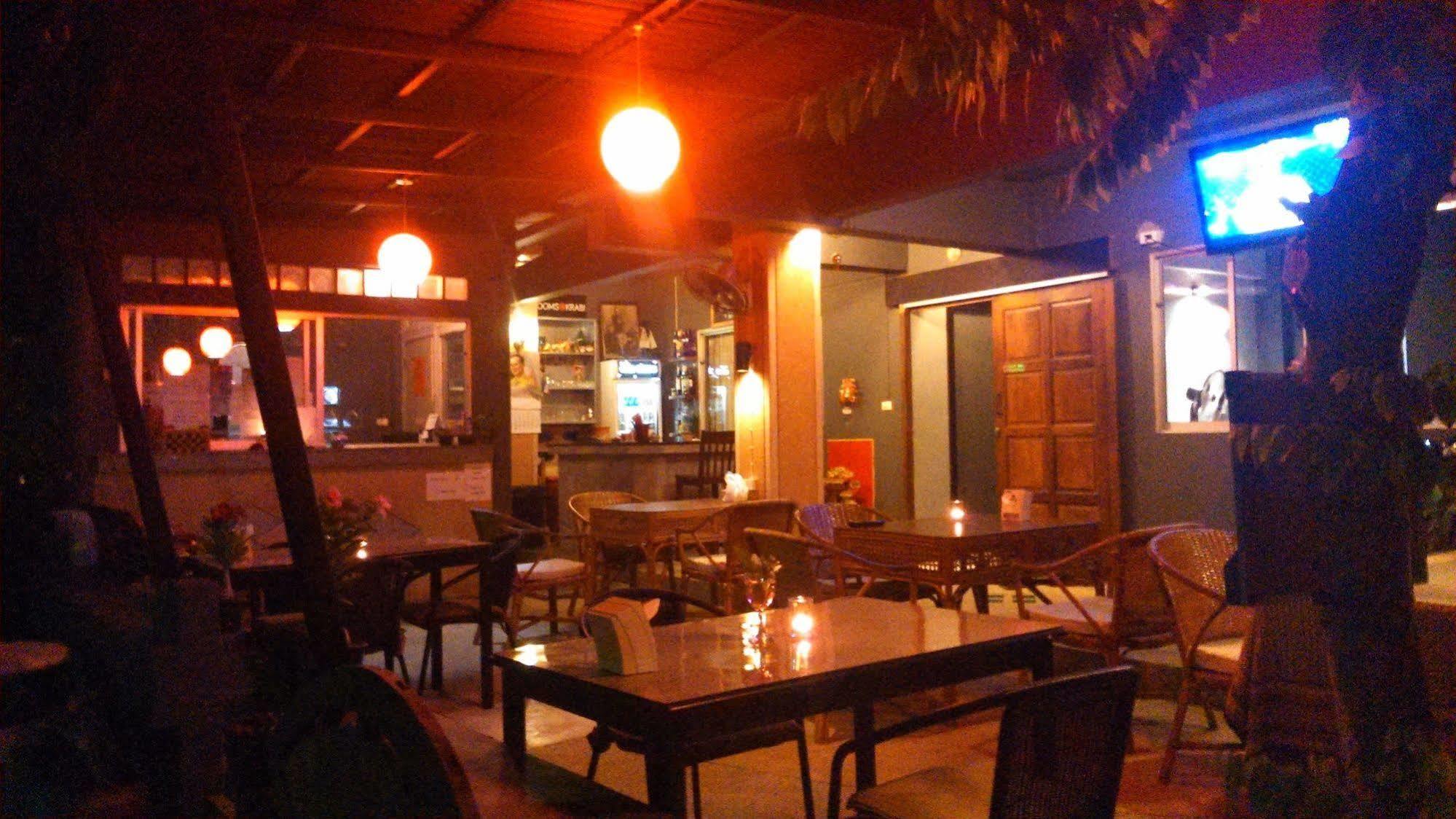 Rooms@Krabi Guesthouse ภายนอก รูปภาพ